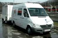 Sprinter mit Anh�nger
